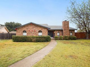3453 Livingston Ln, Carrollton, TX 75007
