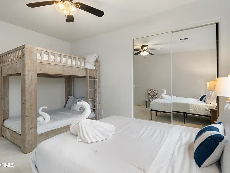 4132 E Pullman Rd — Photo 35