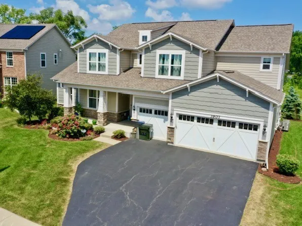 3907 Nannyberry St, Naperville, IL 60564