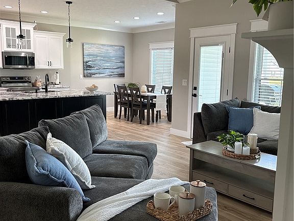2nd image of 130 W Greene Court