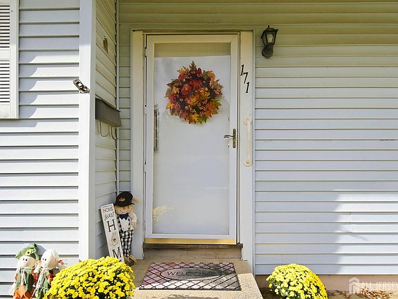 5th image of 171 Princeton Rd