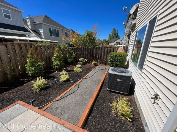16936 NW Desert Canyon Dr, Beaverton, OR 97006