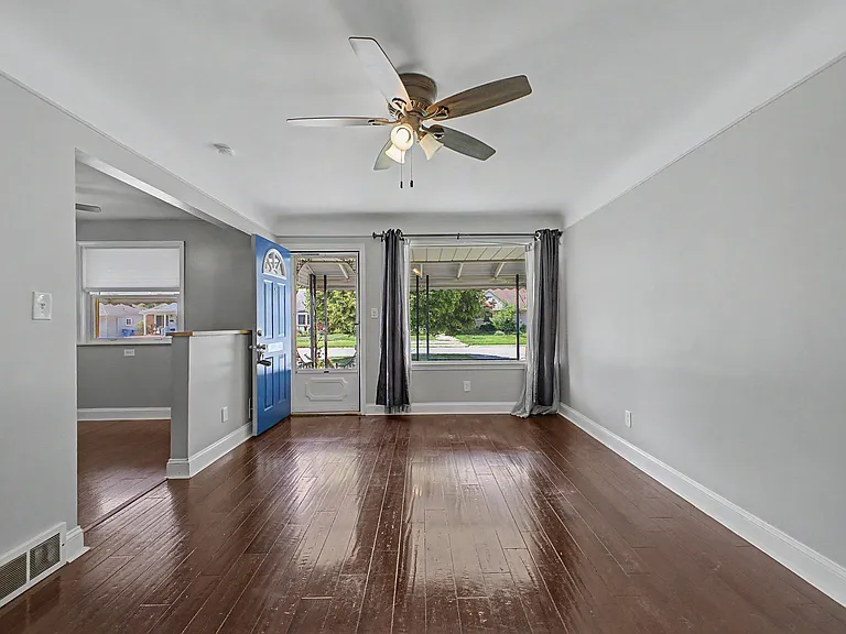 5375 Mayfair St — Photo 4