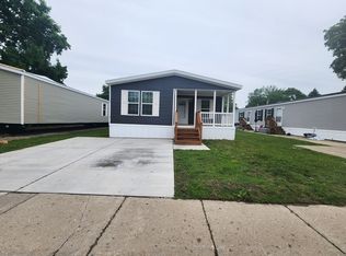 5 Lisa Kay Blvd #5, White Lake, MI 48386