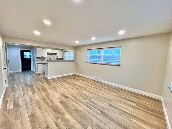 2nd image of 5653 Bramble Ave #4