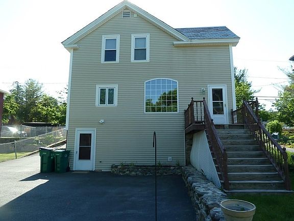 5th image of 163 Cedar St