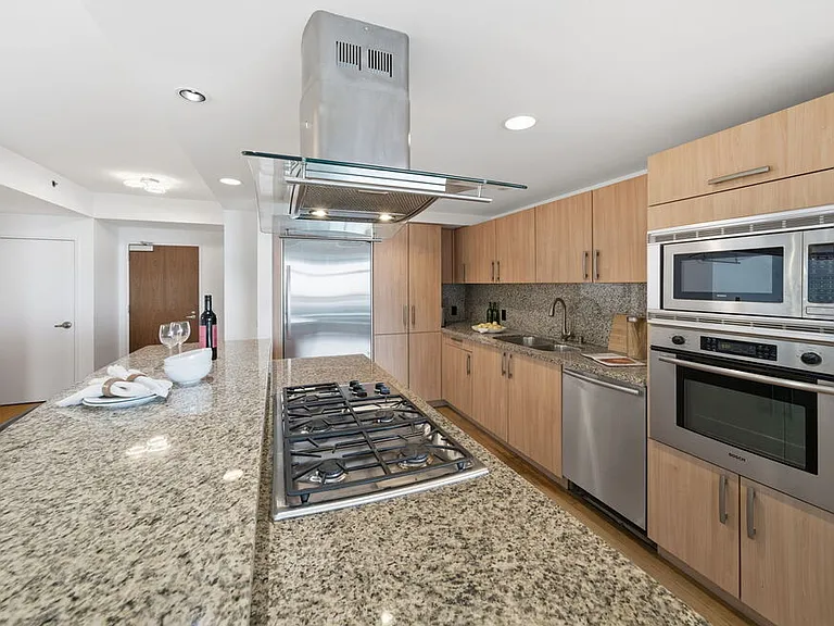 13650 Marina Pointe Dr #1603 — Photo 16