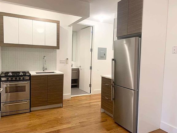 4th image of 106 Meserole St #2T