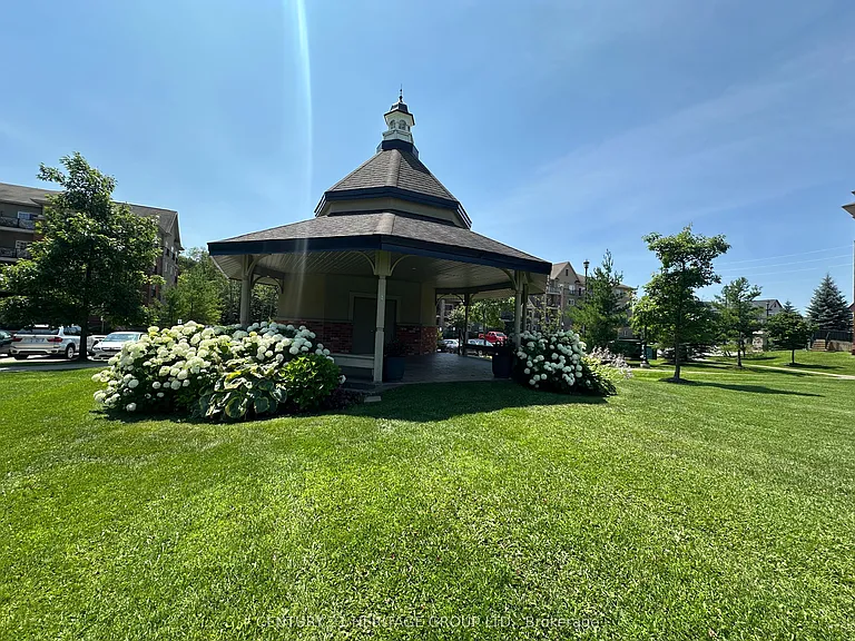 39 Ferndale Dr S #203 — Photo 18