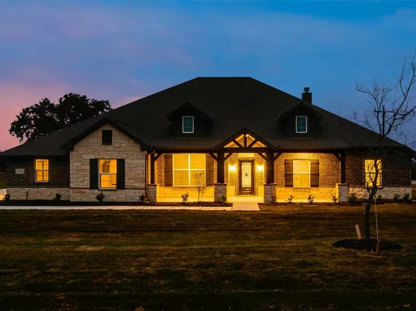 240 Zebra Ct, Poolville, TX 76487