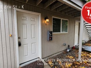 704 NE 8th St APT K, Grants Pass, OR 97526