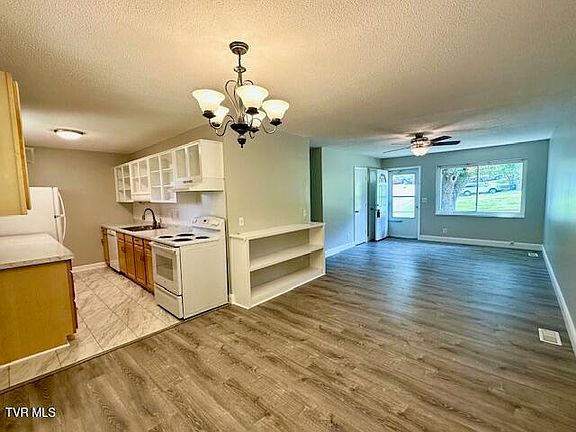 3rd image of 138 Cedar Valley Blvd