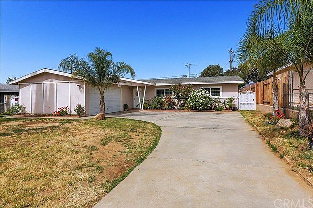 1st image of 11337 Weber Ave