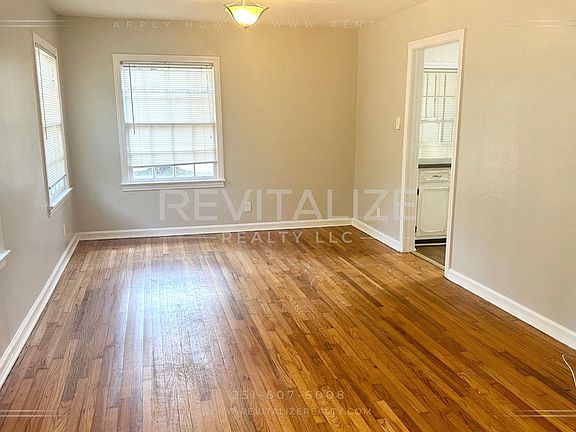 4th image of 370 Byron Ave W