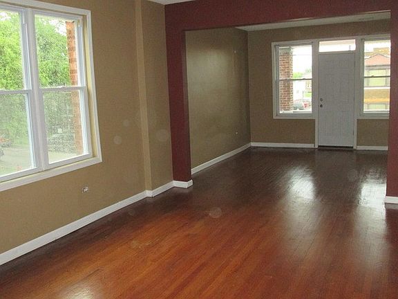 4th image of 2100 S 48th Ct