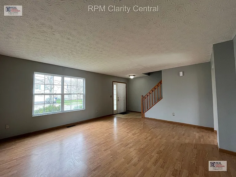 7693 Brunfield Dr — Photo 3