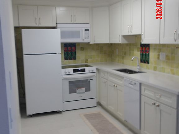 4th image of 624 Spencer St APT 1
