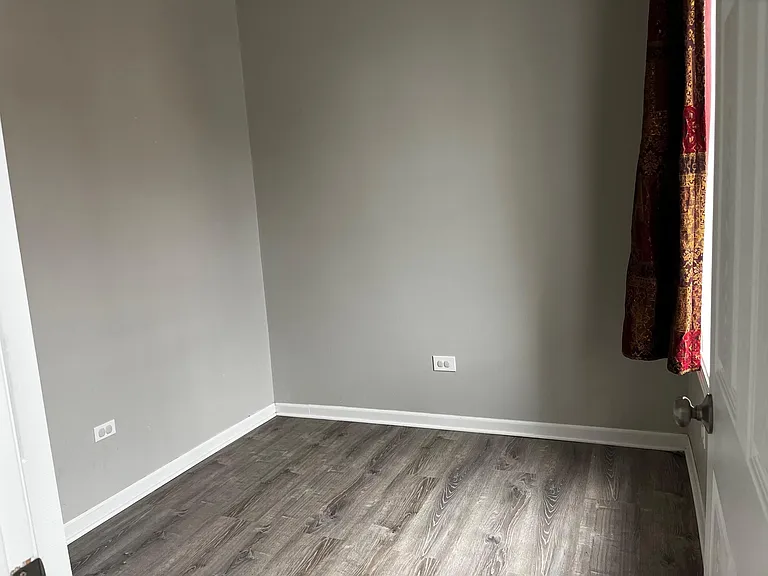 543 N Noble St — Photo 11