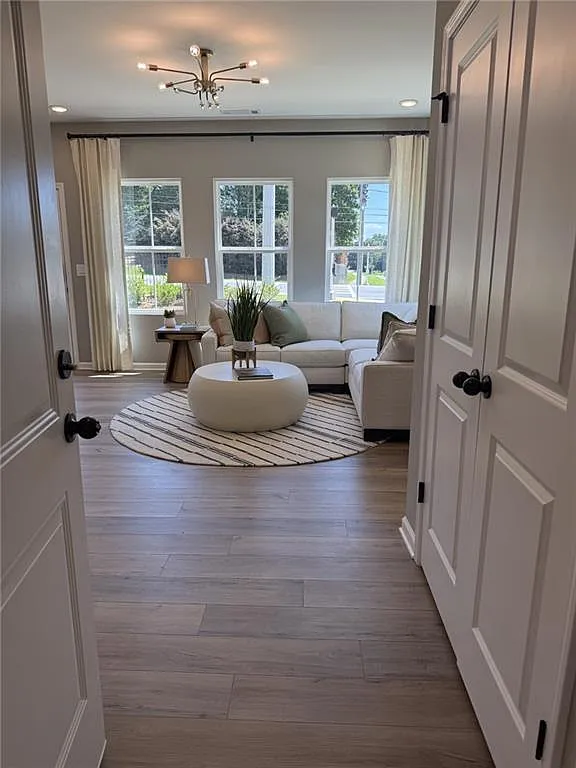 3 bed, 3.5 bath, 2000 sqft, $2,500 — Photo 3