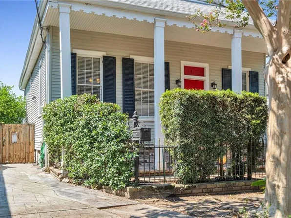 8218 Burthe St, New Orleans, LA 70118