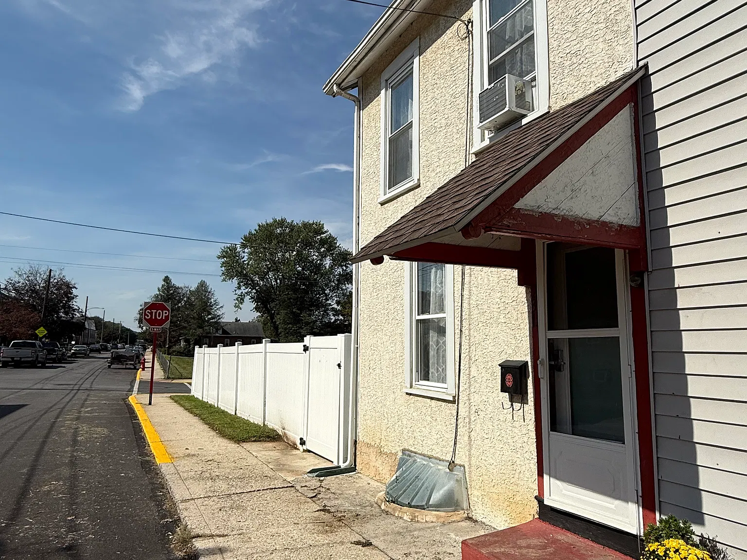 2 bed, 1162 sqft, $1,900 — Photo 1