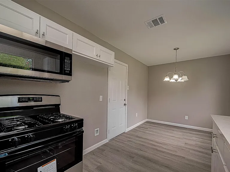 8619 Valley Meadow Dr — Photo 20
