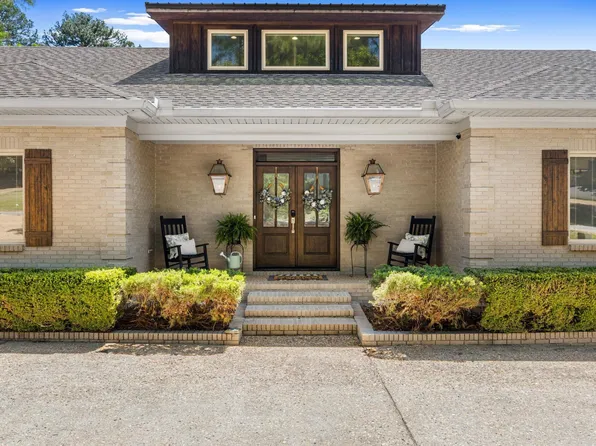 188 Valley Club Cir, Little Rock, AR 72212