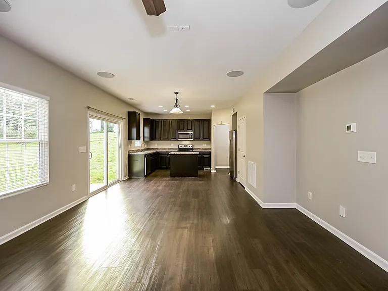 4004 Alicia Ln — Photo 5