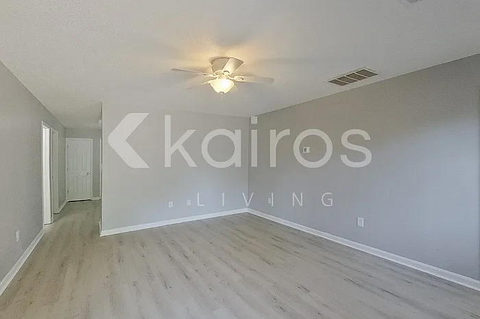 4 bed, 4.0 bath, 1509 sqft, $1,895 — Photo 3