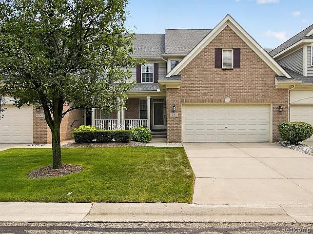 1st image of 32969 Brookside Cir #18