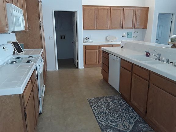 4th image of 9086 Ukiah Ave
