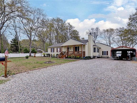 3rd image of 1025 Riverside Dr