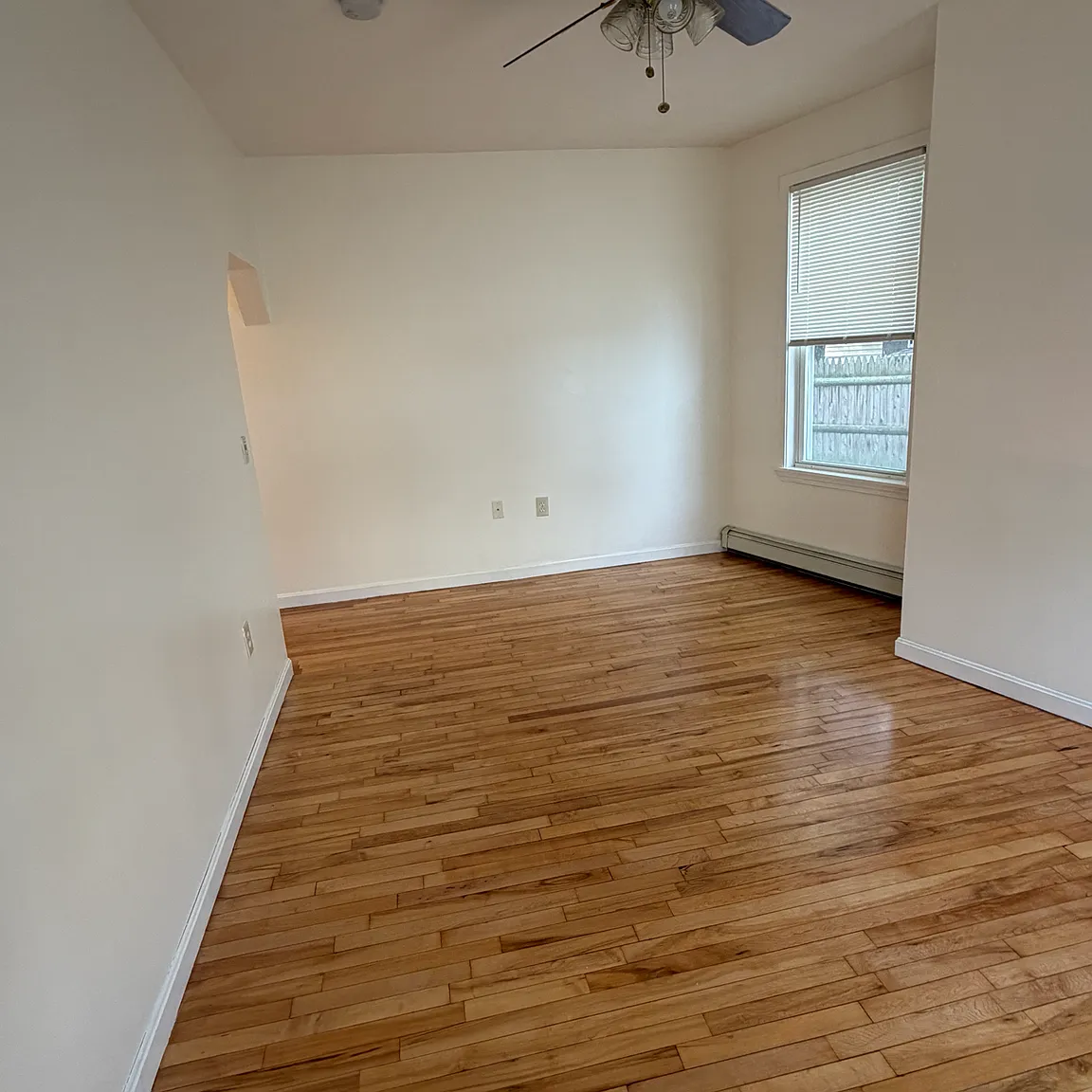 2 bed, 900 sqft, $2,750 — Photo 2