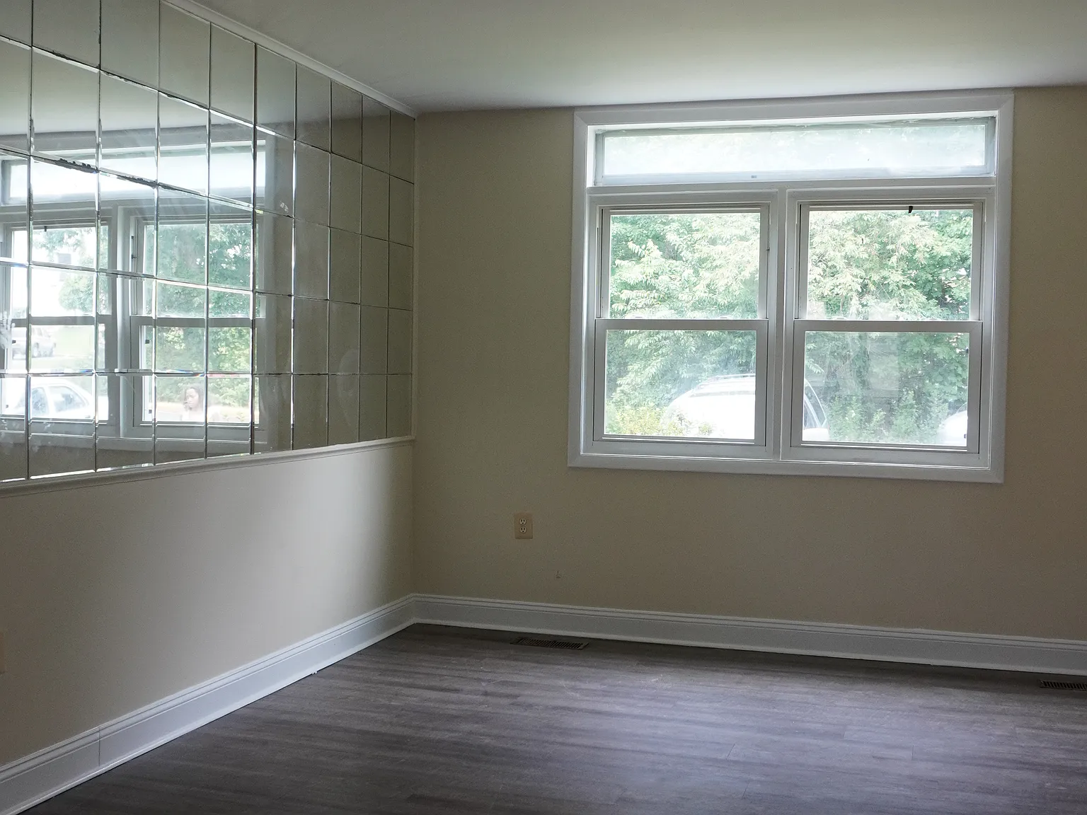 3 bed, 2.5 bath, 1232 sqft, $2,600 — Photo 4