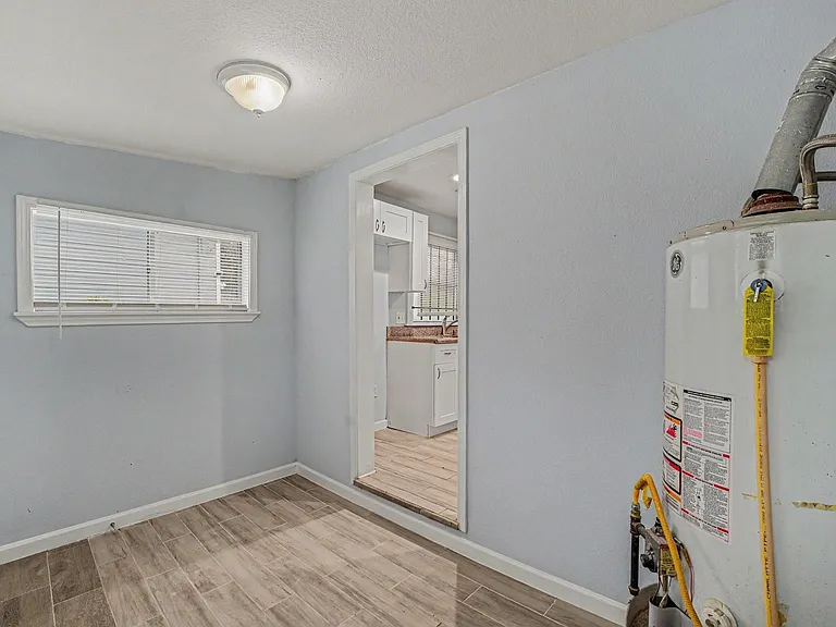 3107 Altoona St — Photo 16