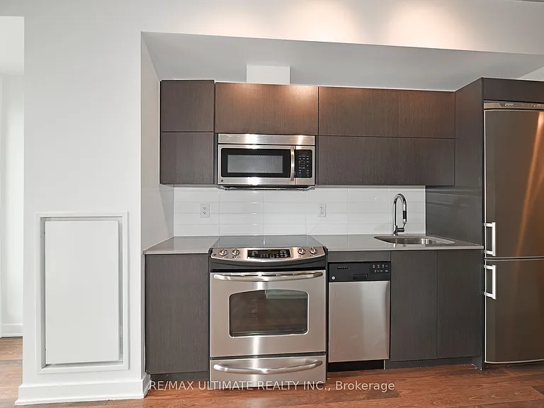 32 Camden St #701 — Photo 4