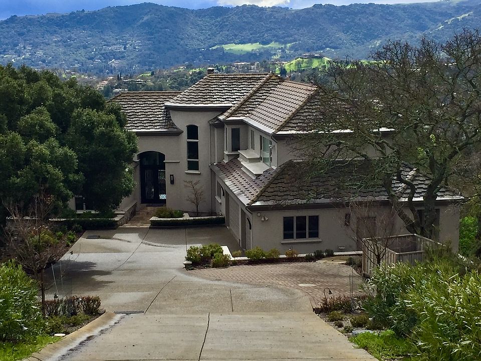 2nd image of 532 Oakshire Pl