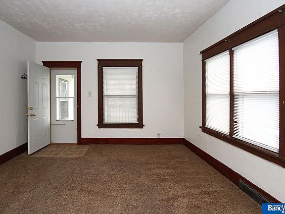 2nd image of 921 N 45th St