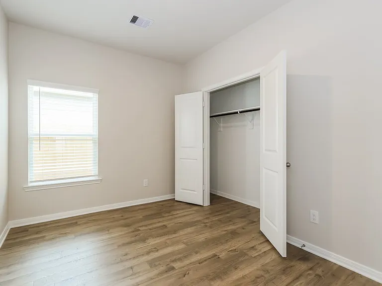 15648 Plum Brook Dr — Photo 15