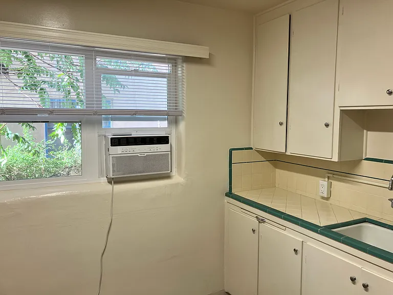 1913 Gold Ave SE #2 — Photo 20