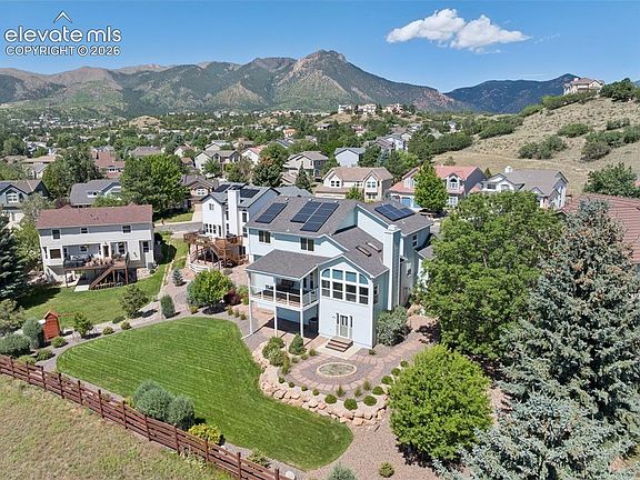 3rd image of 8485 Edgemont Way