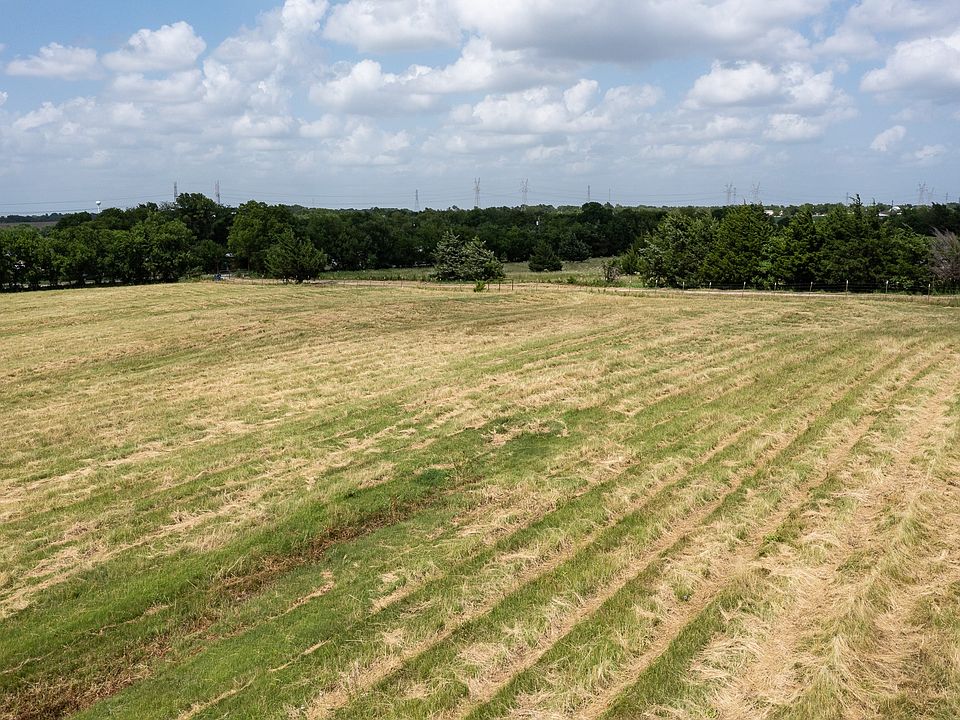 1st image of 375 Prairie View Rd