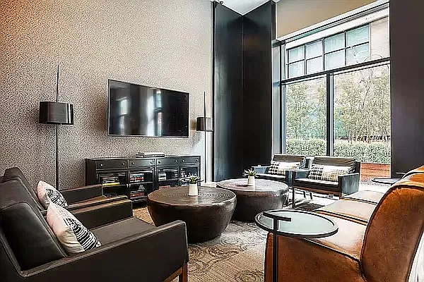 Rented by Compass | media 16