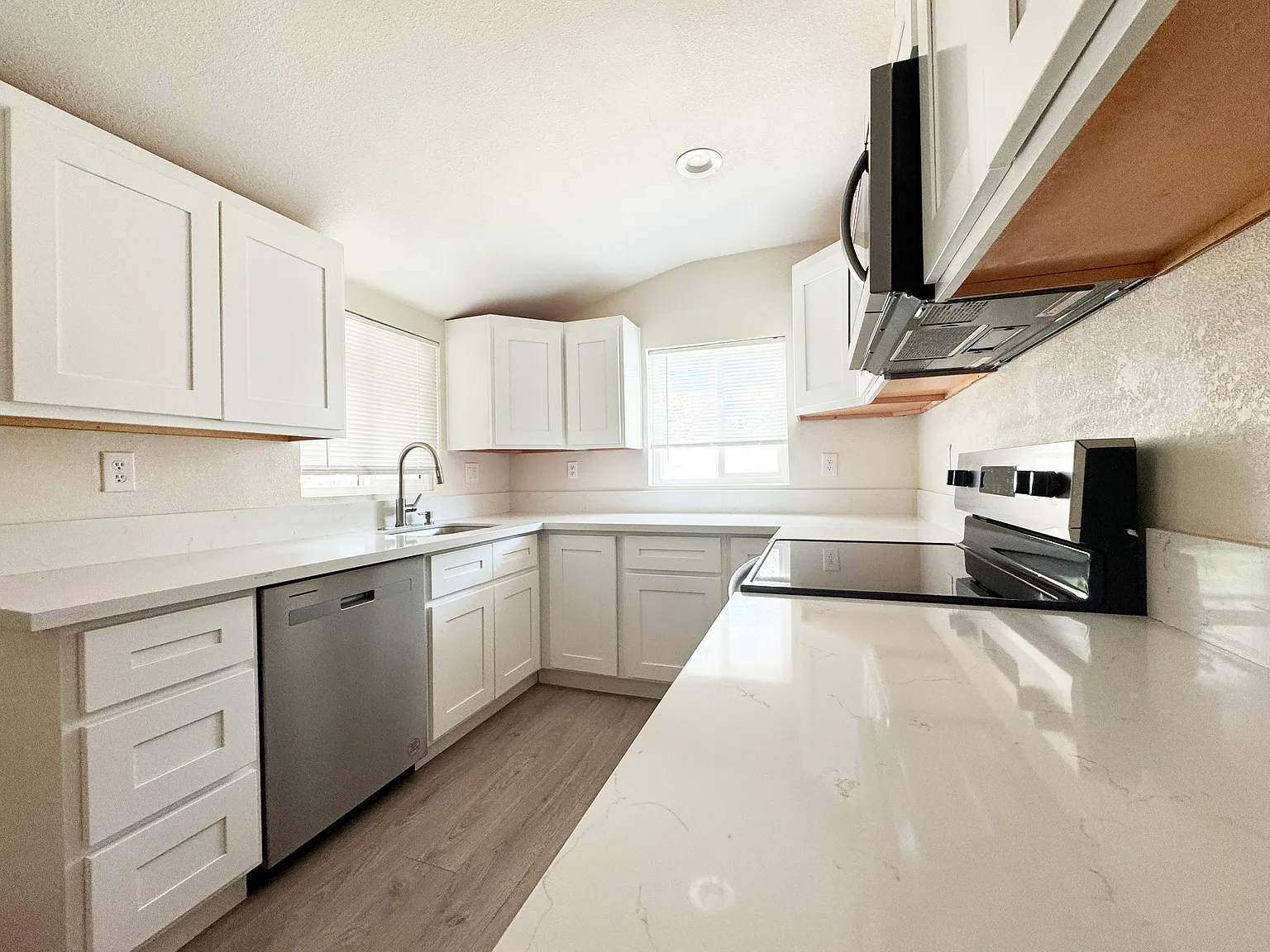 3 bed, $2,250 — Photo 3