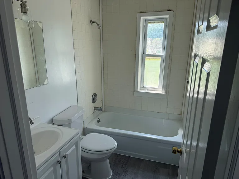739 Harriet Ave #1 — Photo 4