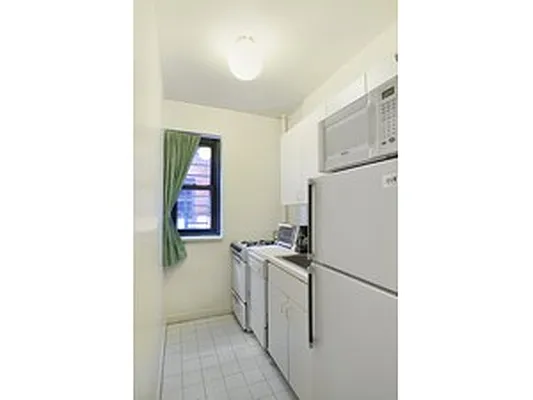 Sold by Corcoran | media 4