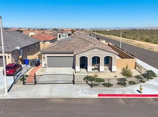 11992 Olivine Rd, Victorville, CA 92392
