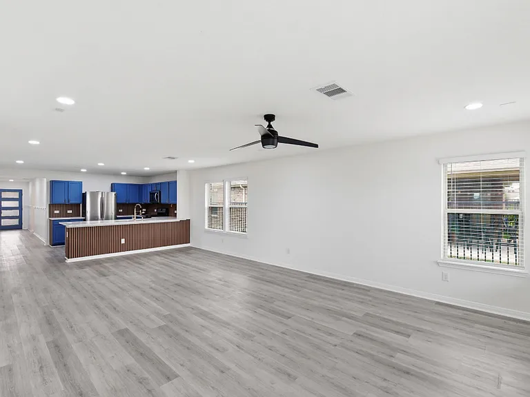 10433 Russell Pines Dr — Photo 19