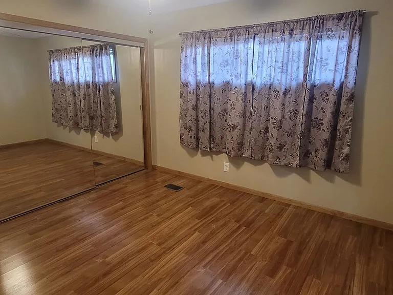 2907 Birchmont Dr NE — Photo 7