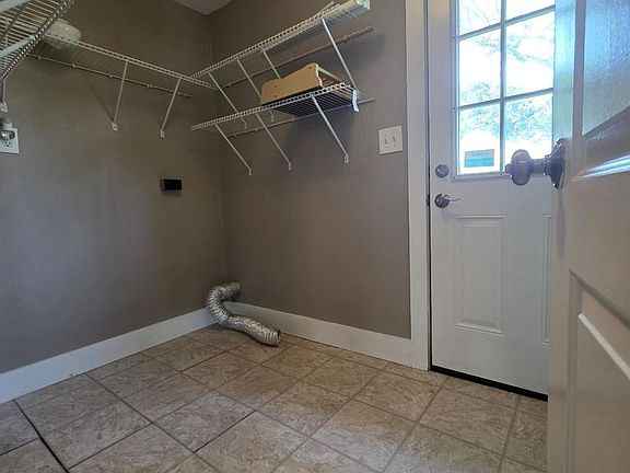 3rd image of 101 Vertrees Ct